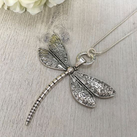 Long Dragon Fly Necklace - Quintessential Boutique